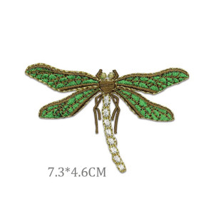 Dimensions Patch brodé libéllule avec bord doré - 7.3cm x 4.6cm couleur Vert