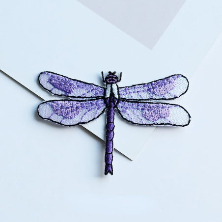  Patch brodé thermocollant libéllule 6cm x 4cm couleur violet