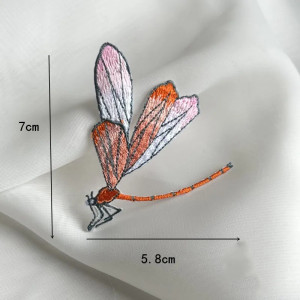 Dimensions Patch brodé thermocollant libéllule multicolore 5.8cm x 7cm couleur Orange