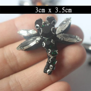Patch à coudre libéllule perlée Couleur Noir