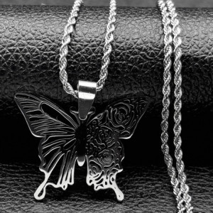 Collier Papillon Gothique 'Rosée Nocturne" Couleur Argent