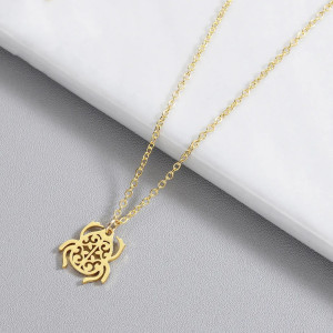 Vue générale Collier Pendentif Coccinelle "Élégance Naturelle Couleur or