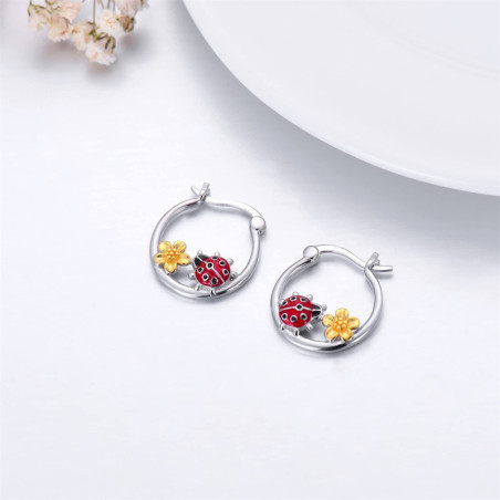 Vue de face Boucles d'Oreilles Créoles Coccinelle et Fleur de Miel