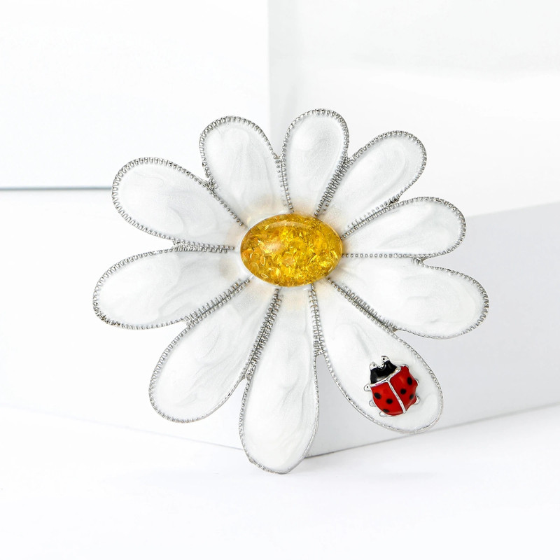 Broche Coccinelle et Grande Margueritte Rubis des Bois Couleur Argent
