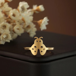 Vue générale Bague Coccinelle Design Minimaliste Redimensionnable Couleur Or