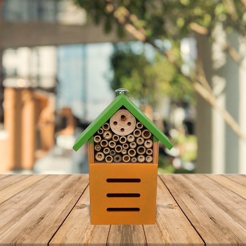 Maison d'abeille en bois peinte en vert !