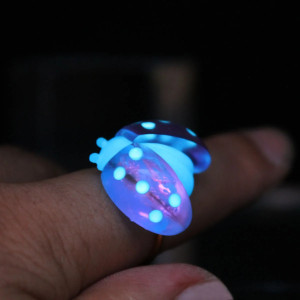 Avant Bague Coccinelle "Éclat de Nuit" Redimensionnable