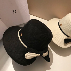 Chapeau de paille tressée chic pour femme avec petite abeille, ruban et noeud Couleur Noir
