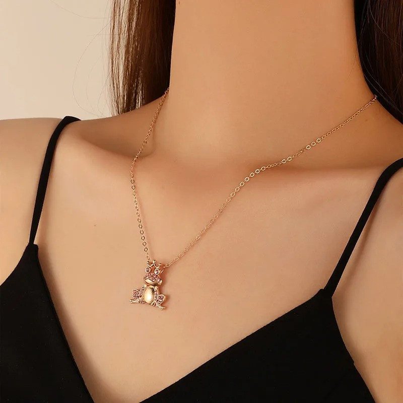 Cute Frog Necklace | Gold & Silver Frog Pendant | Gift for Her