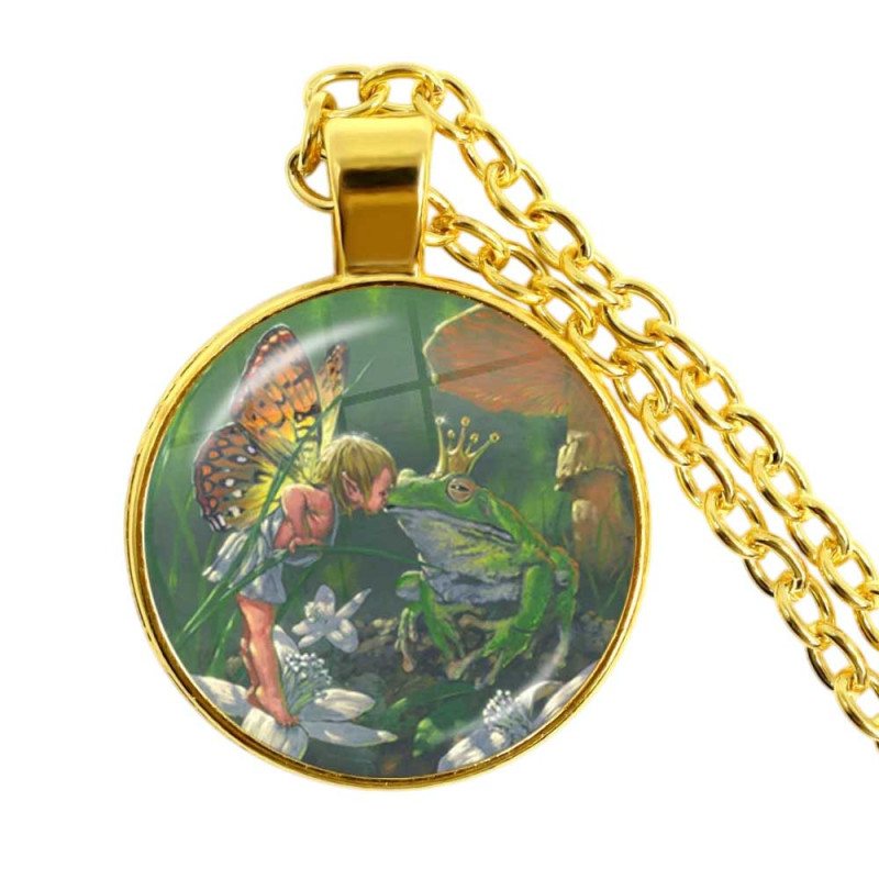 Enchanted Kiss Frog Necklace – Unique Fairytale Jewelry Gift