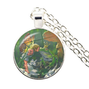Enchanted Kiss Frog Necklace – Unique Fairytale Jewelry Gift