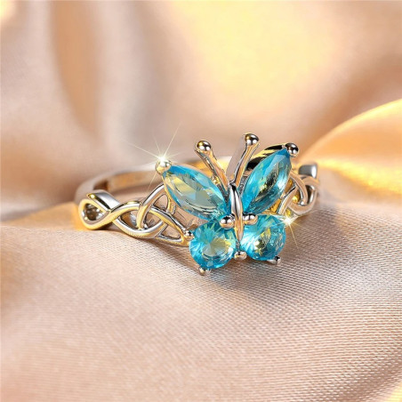 vue détaillée de la Bague Papillon Bleu 'Lueur Saphir'