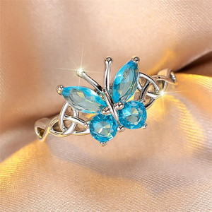Magnifique Bague Papillon Bleu 'Lueur Saphir'