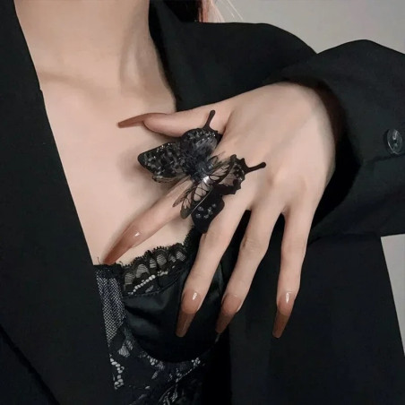 Gothic Chic Black Butterfly Ring - Elegant & Mysterious Gift