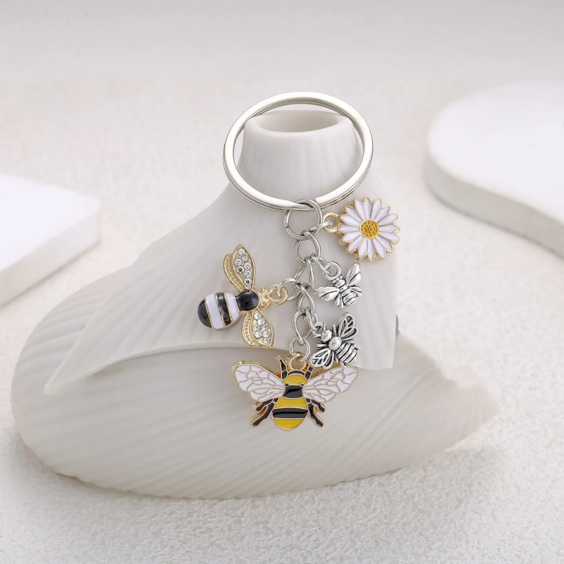 Enchanted Garden Bee Keychain | Cute Nature-Inspired Gift