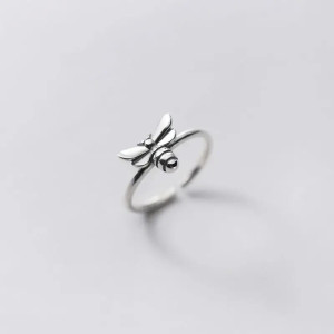 Cute Little Bee Ring in Copper | Elegant Jewelry Gift for Women