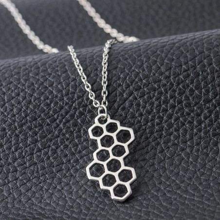 Collar con Colgante de Abeja "Panal Elegante" | Joya Original