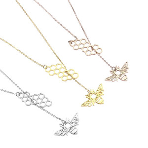 Magnifique collier nid d’abeille est très raffiné !