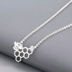 Collier Abeille 'Ruche Élégante' Argenté