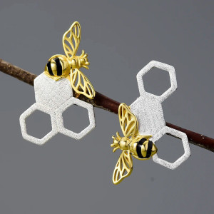 Boucles d'Oreilles Abeille Design 'Trésor de la Ruche' - couleur or