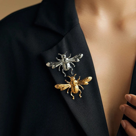 Broche Abeille 'Épure Royale' - disponible en doré et argenté