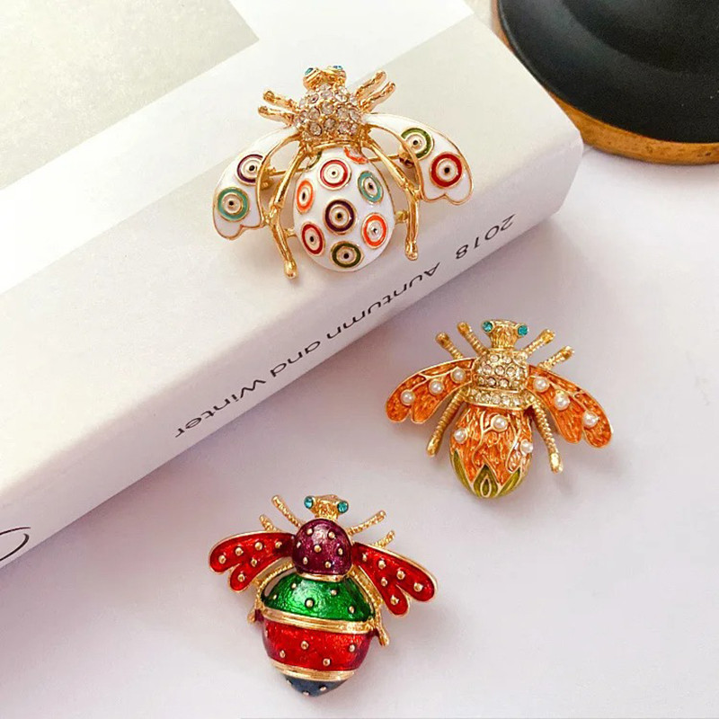 Broche Abeille Élégance Bohème - 3 couleurs disponibles