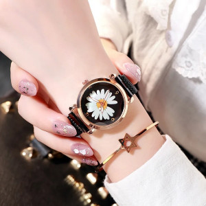 Daisy Elegance Floral Watch | Cute Bee Themed Jewelry Gift