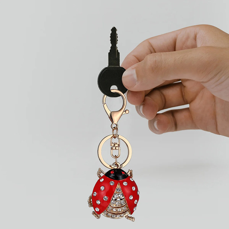 Royal Sparkling Ladybug Keychain - Elegant Zircon Accessory