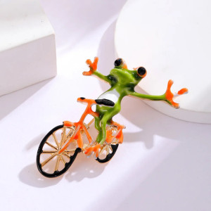Cycling Frog Brooch | Funny Animal Enamel Pin Jewelry Gift