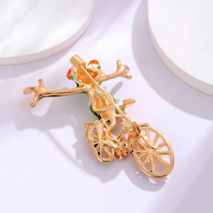 Cycling Frog Brooch | Funny Animal Enamel Pin Jewelry Gift