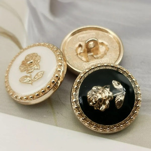Vintage Floral Elegance Buttons | Chic & Retro Sewing Supply