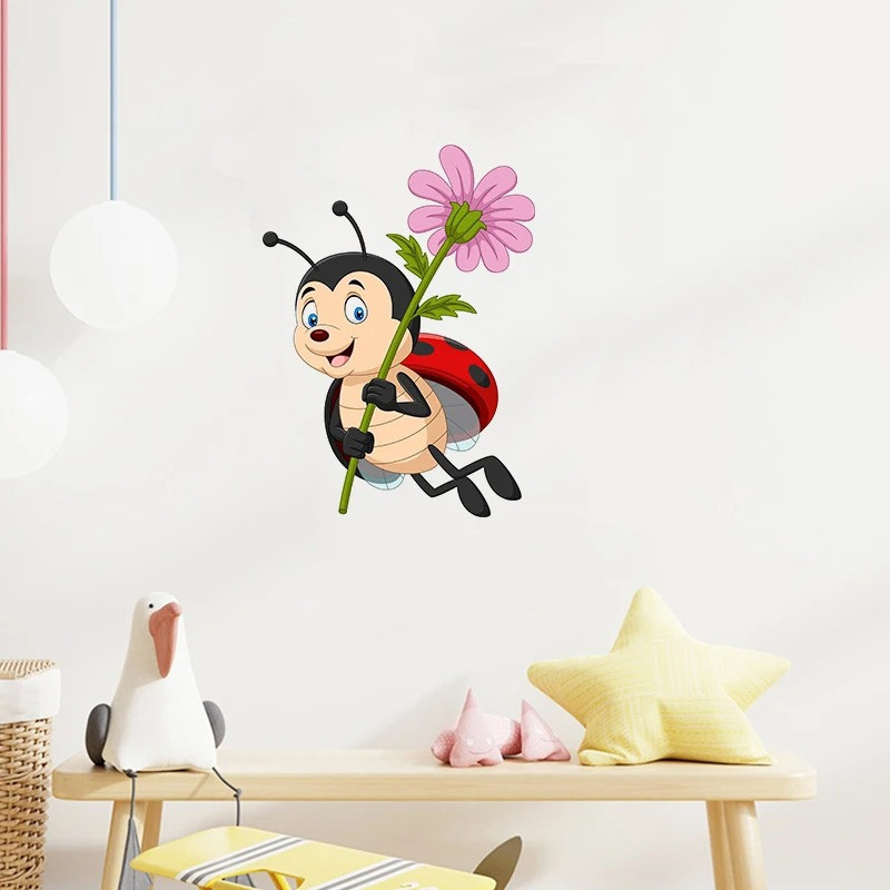 Sticker Coccinelle Mignonne 'Fleur du Bonheur' | Déco Murale