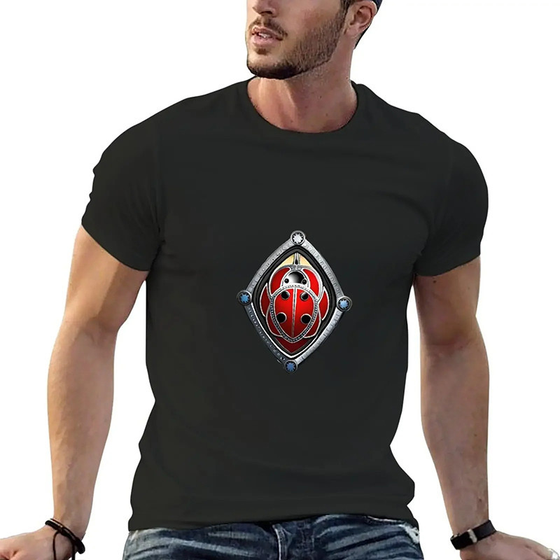 T-shirt Coccinelle Homme 'Écusson Protecteur' | Cadeau Unique