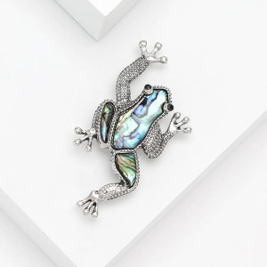 Broche Grenouille Nacre d'Ormeau | Bijou Nature Élégant