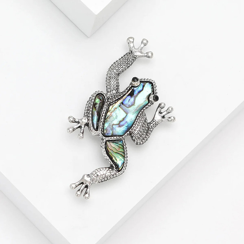 Broche Grenouille Nacre d'Ormeau | Bijou Nature Élégant