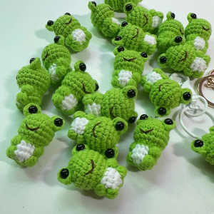 Crochet Frog Keychain | Cute Handmade Animal Keyring Gift