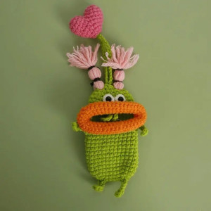 Funny Love Frog Keychain | Cute Handmade Crochet Gift Idea