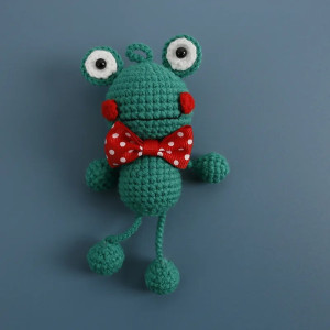 Pendentif Grenouille Gentleman au Crochet | Accessoire Rétroviseur