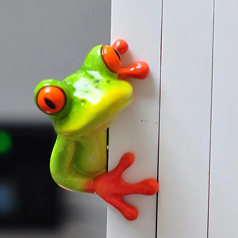3D Climbing Frog Resin Figurine – Cute Wall & Garden Decor