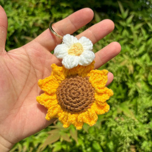 Handmade Sunflower & Daisy Bee Keychain | Cute Gift Idea