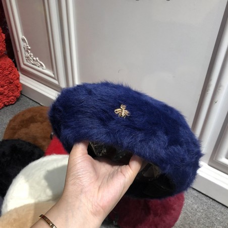 Chapeau en laine pour femme avec braoche abeille Couleur bleu