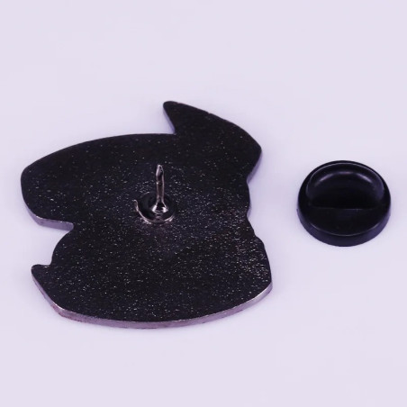 Pin's Émaillé Grenouille Militante "Never Stop Screaming"