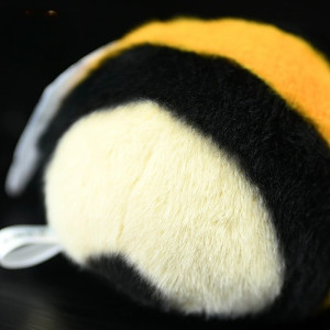 Grande Peluche d'abeille réaliste de 30 cm !