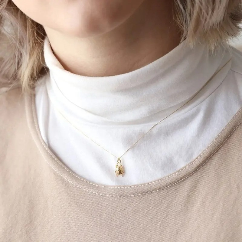 Collier Scarabée Doré | Bijou Spirituel Minimaliste