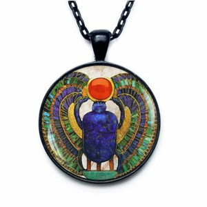Collana Scarabeo Sole Sacro – Gioiello Egizio Mistico
