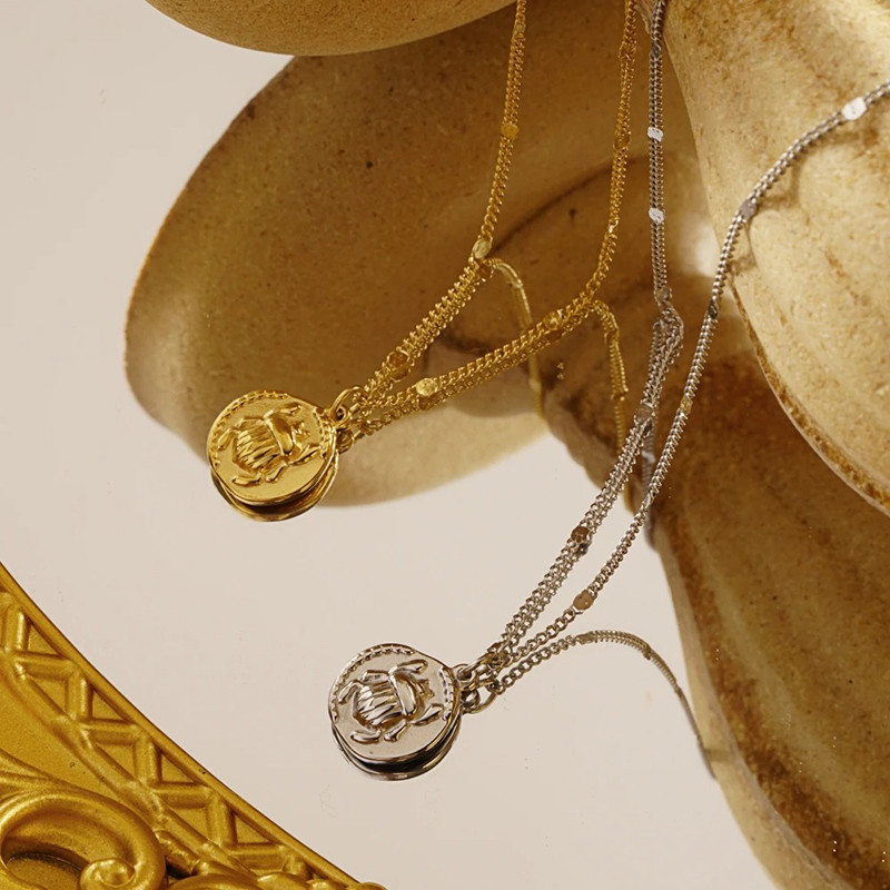 Skarabäus Sonnen-Halskette – Edelstahl in Gold oder Silber
