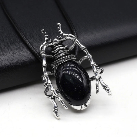 Collier Totem Scarabée – Pierre Naturelle & Style Mystique
