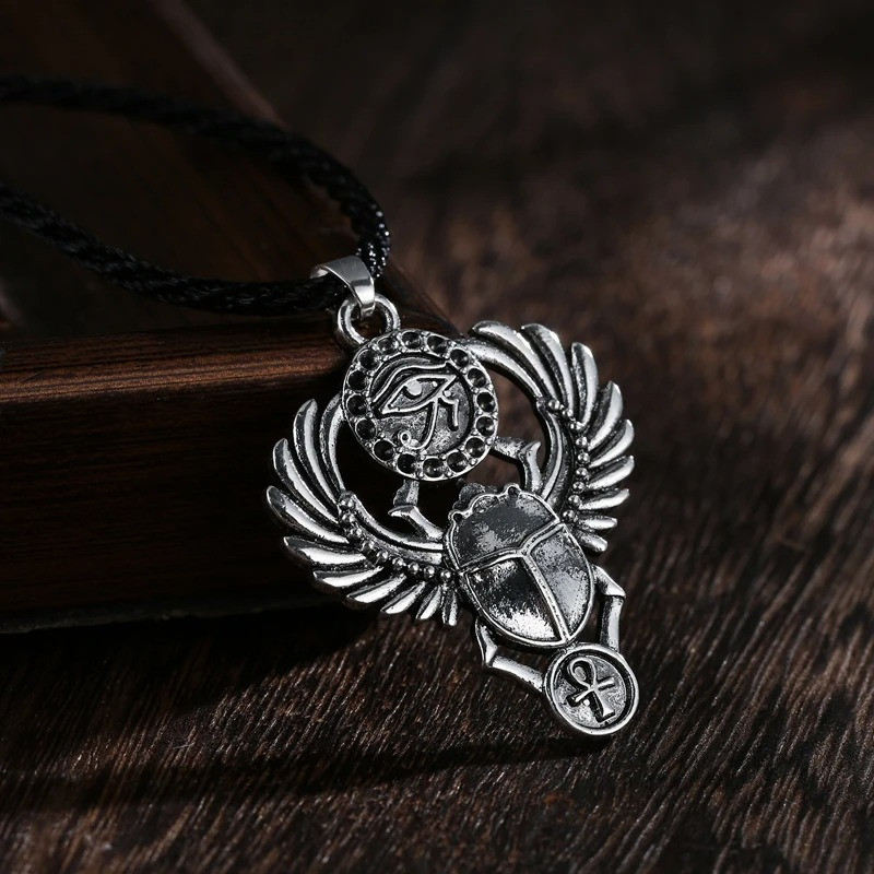 Collier Scarabée Œil Divin | Puissante Amulette Égyptienne
