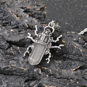 Collar Escarabajo Plata Bruta | Joya Minimalista y Simbólica