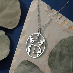 Collier Scarabée Royal Minimaliste – Doré ou Argenté